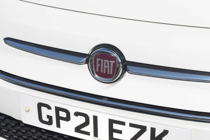 White FIAT 500 Lounge Mhev 2021