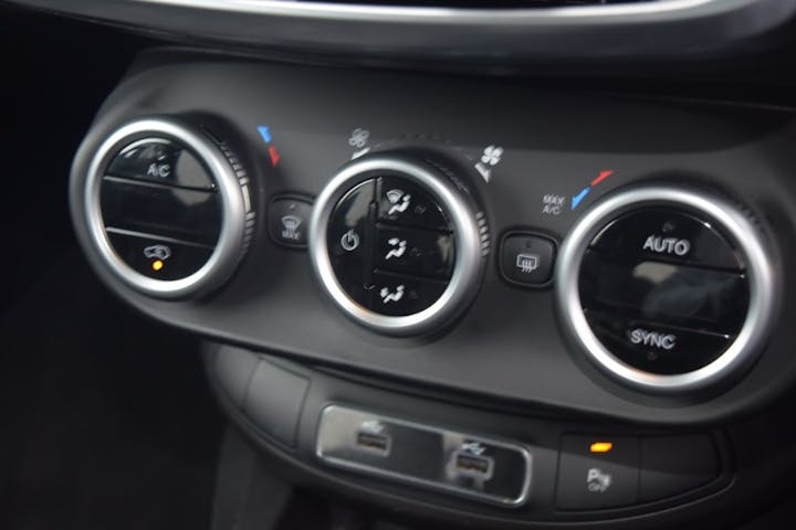 Black FIAT 500x 1.0 Firefly Turbo Cross 2022