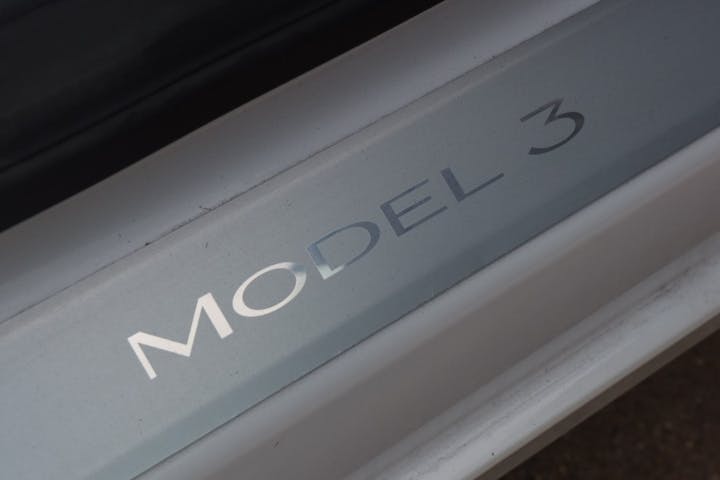 White Tesla Model 3 Standard Range Plus 2019