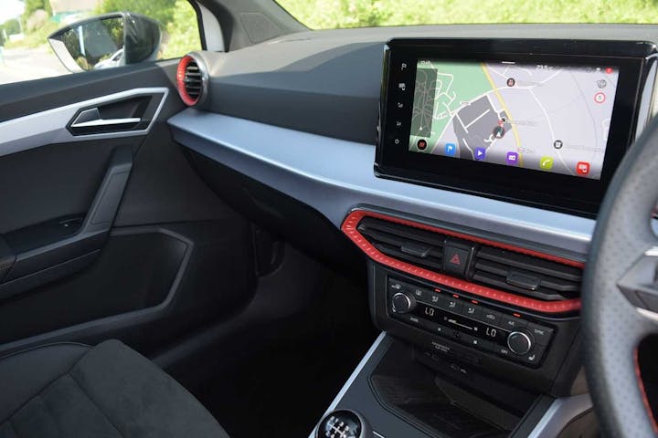 White SEAT Arona Ecotsi Fr Sport 2024