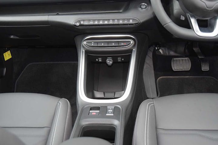 White Jeep Avenger Altitude 2025