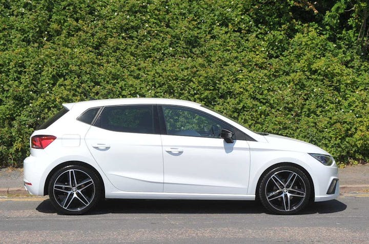 White SEAT Ibiza TSI Fr Sport DSG 2021