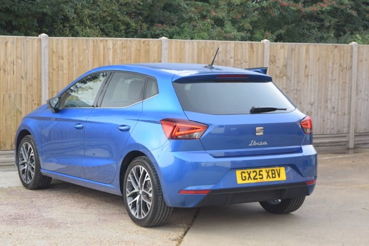Blue SEAT Ibiza 1.0 TSI Xcellence DSG 2025