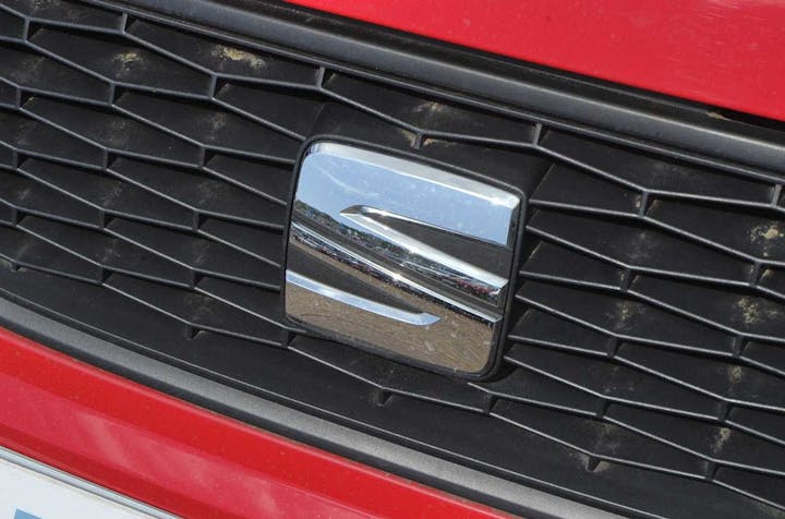 Red SEAT Mii Design 2018
