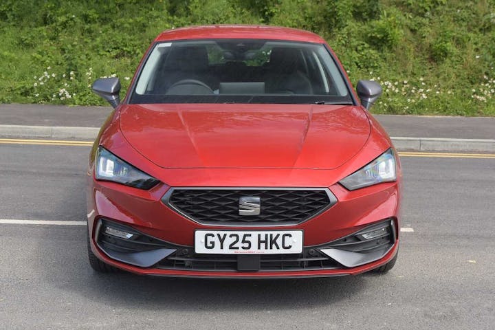 Red SEAT Leon E Hybrid 1.5 Fr Hybrid DSG 2025