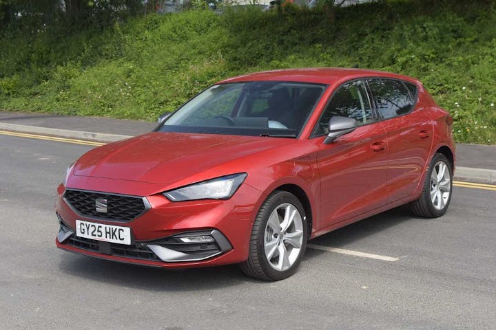Red SEAT Leon E Hybrid 1.5 Fr Hybrid DSG 2025
