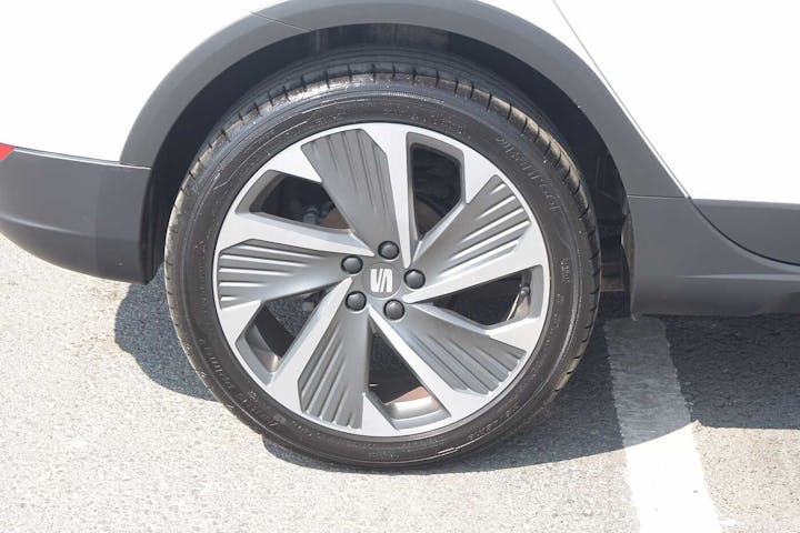 White SEAT Arona Ecotsi Fr Sport 2024