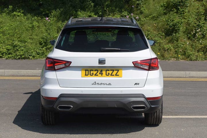 White SEAT Arona Ecotsi Fr Sport 2024