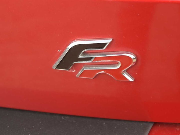 Red SEAT Arona TSI Fr 2019