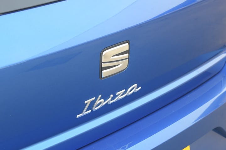 Blue SEAT Ibiza 1.0 TSI Xcellence DSG 2025