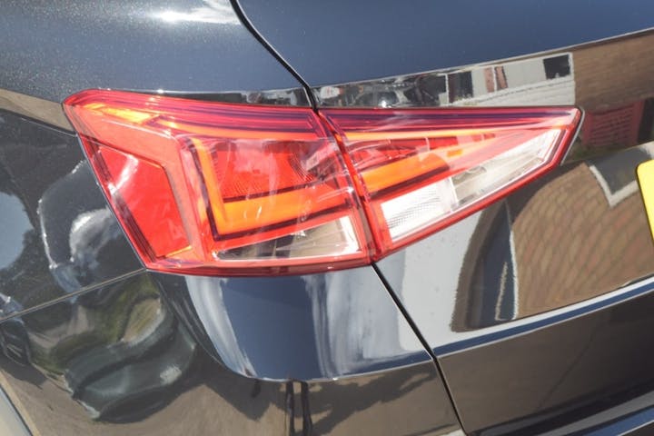 Black SEAT Arona 1.0 TSI Fr 2021