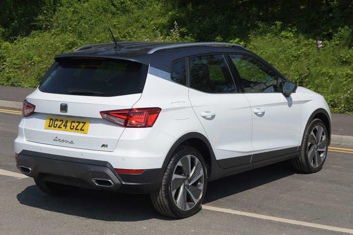 White SEAT Arona Ecotsi Fr Sport 2024
