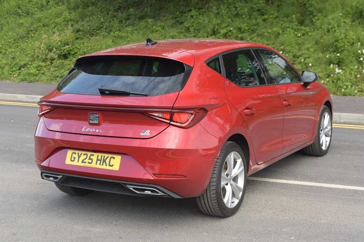 Red SEAT Leon E Hybrid 1.5 Fr Hybrid DSG 2025