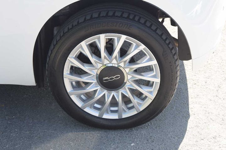 White FIAT 500 Lounge Mhev 2021